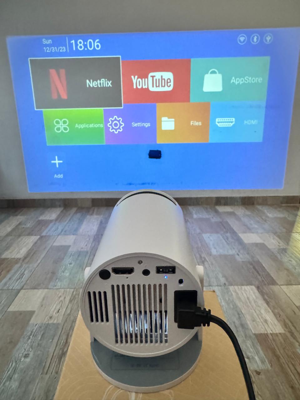 Proyector HY300 Full HD Android + Control
